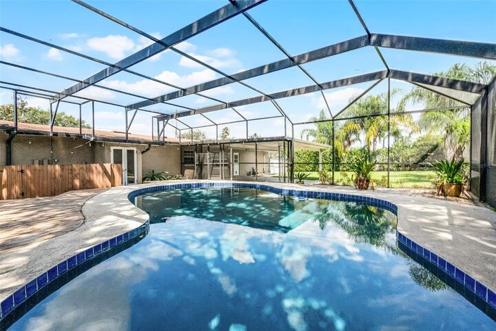 Property Photo:  1005 Marabon Avenue  FL 32806 