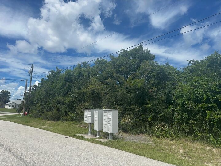 Property Photo: 1843 Bonkirk Drive FL 32738