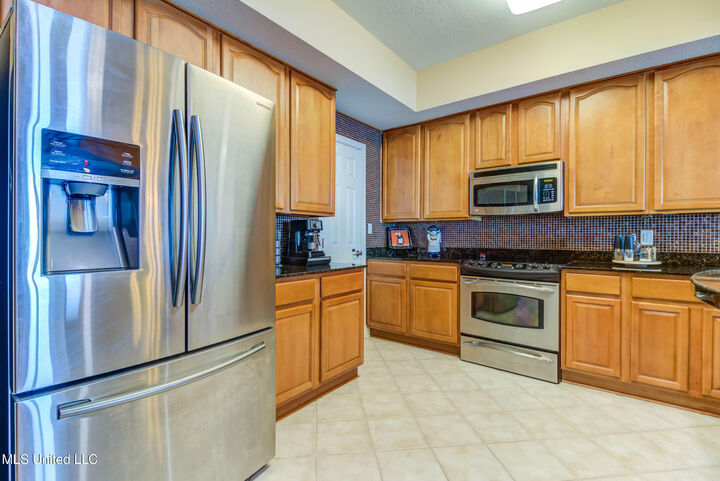Property Photo:  2668 Beach Boulevard  MS 39531 