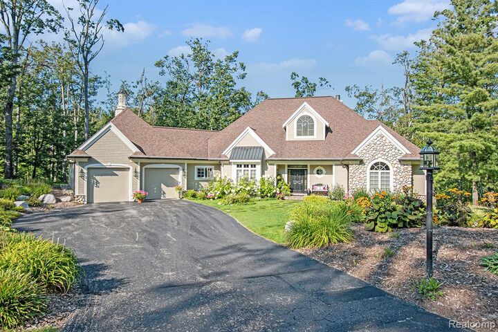 Property Photo:  4610 Stoney Hill Court  MI 49740 9269