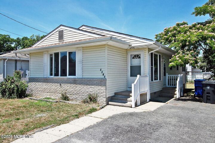 Property Photo:  2404 4th Avenue  NJ 08753 