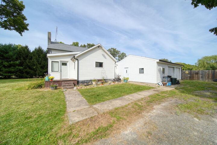 Property Photo: 14521 Schleweis Road MI 48158