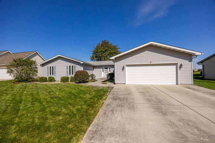 Property Photo:  103 E Coady Drive  IL 60447 