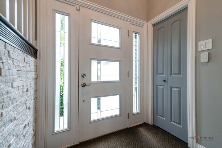 Property Photo:  820 Quincy Drive  IL 60172 