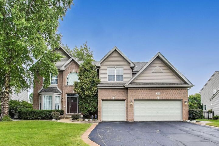 1677 Driftwood Lane  Crystal Lake IL 60014 photo