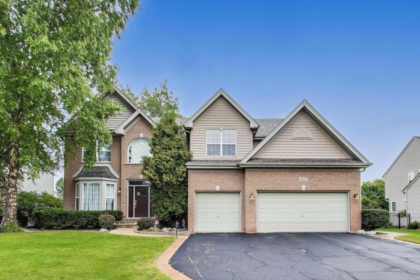 Property Photo: 1677 Driftwood Lane IL 60014