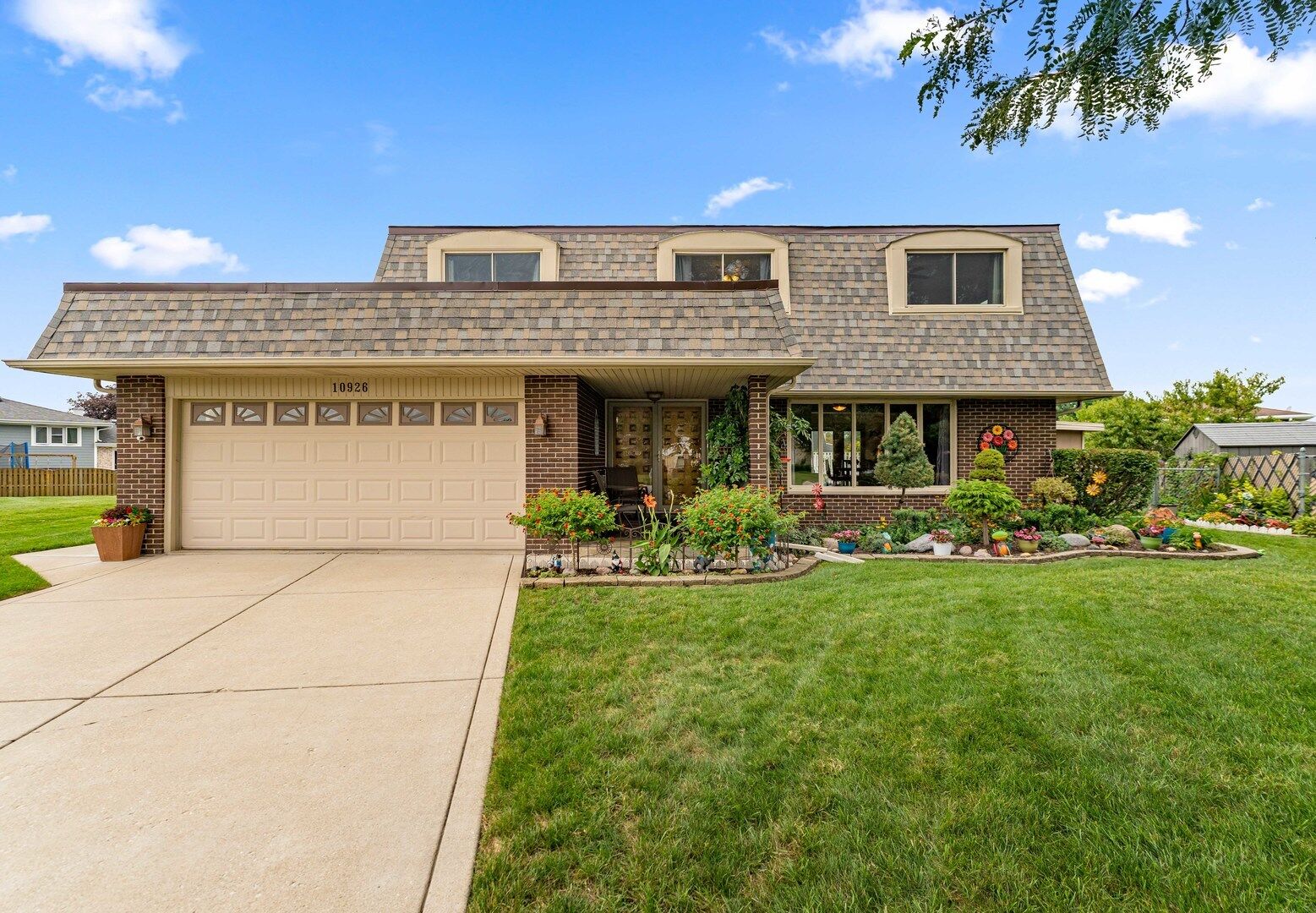 Property Photo: 10926 Circle Court IL 60465