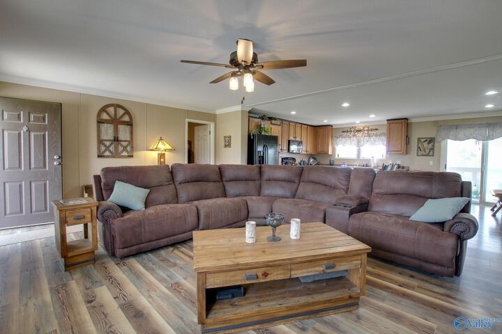Property Photo:  1075 County Road 296  AL 35643 