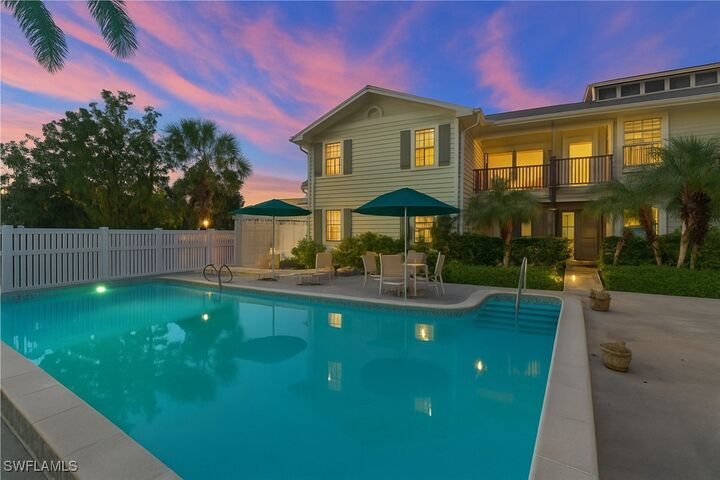 Property Photo:  880 8th Avenue S 202  FL 34102