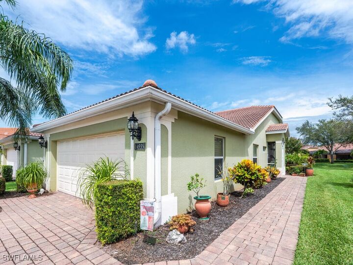 Property Photo: 14935 Volterra Court FL 34120