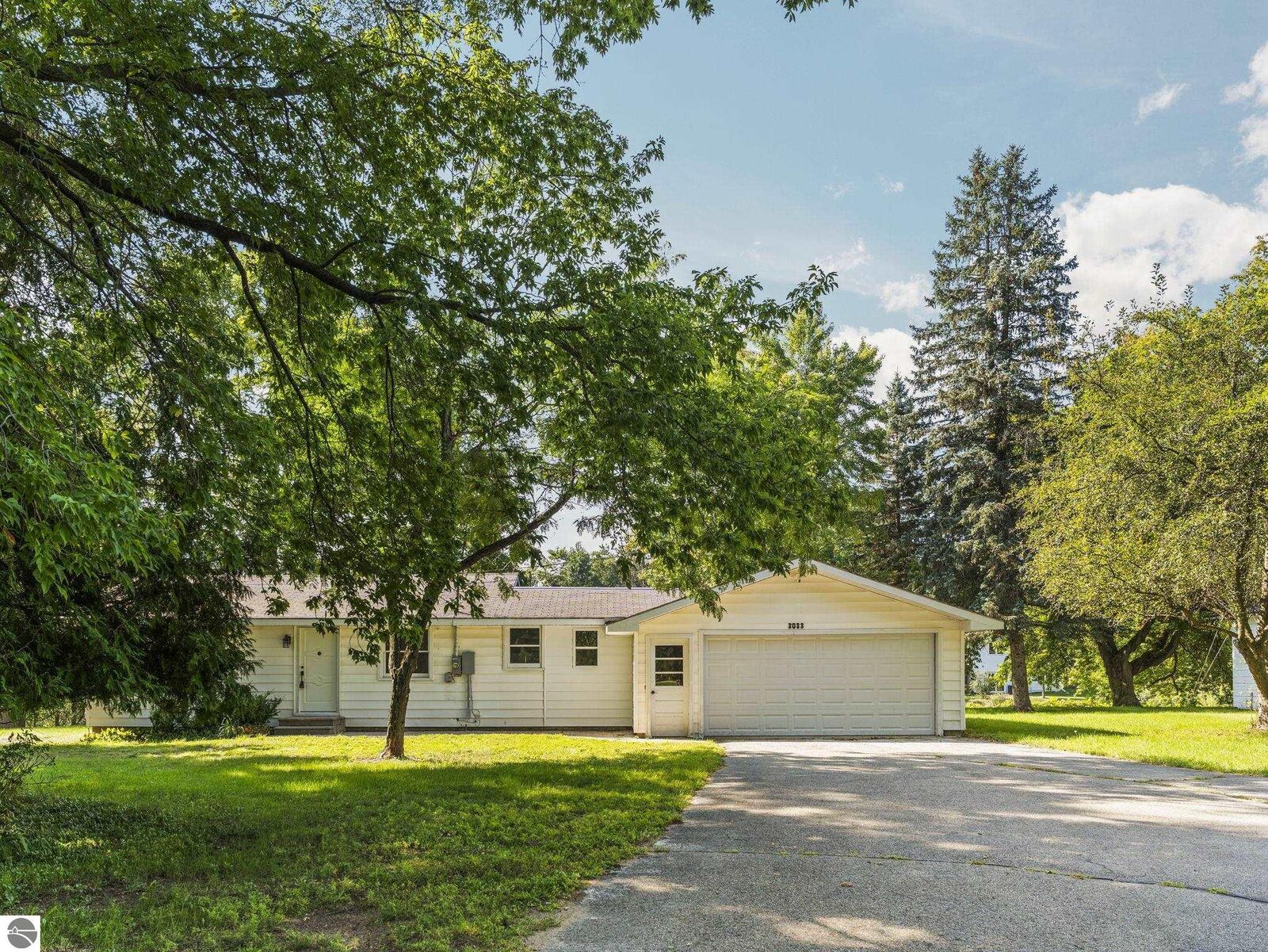 Property Photo:  3033 Hartman Road  MI 49685 
