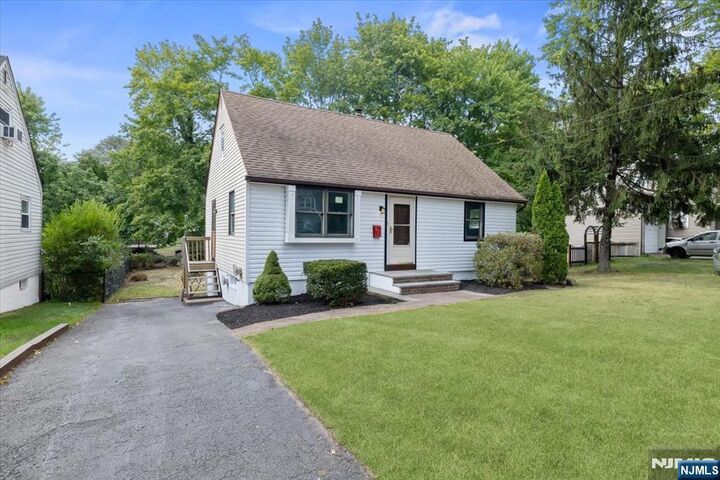 Property Photo: 499 Goffle Road NJ 07481