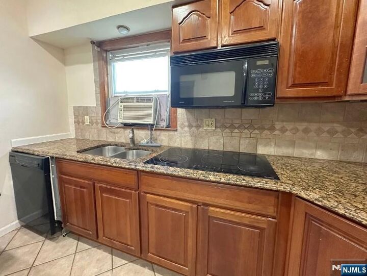 Property Photo:  270 Pacific Street 3  NJ 07503 
