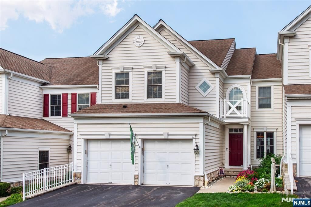 Property Photo:  6 Congressional Lane  NJ 07512 