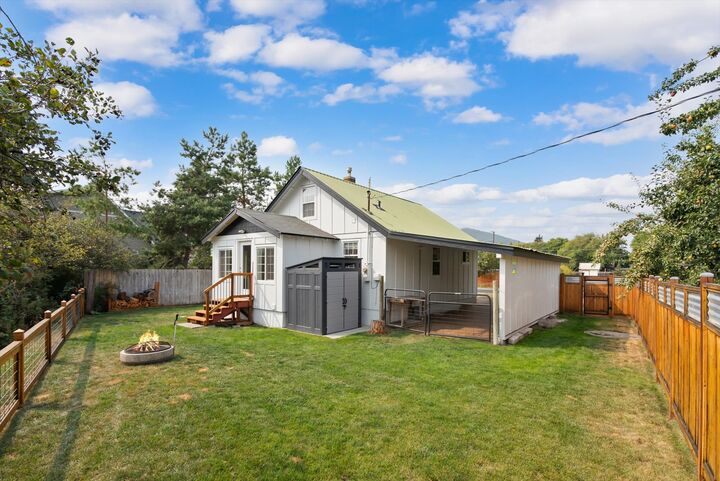 Property Photo:  1517 5th Avenue W  MT 59901 