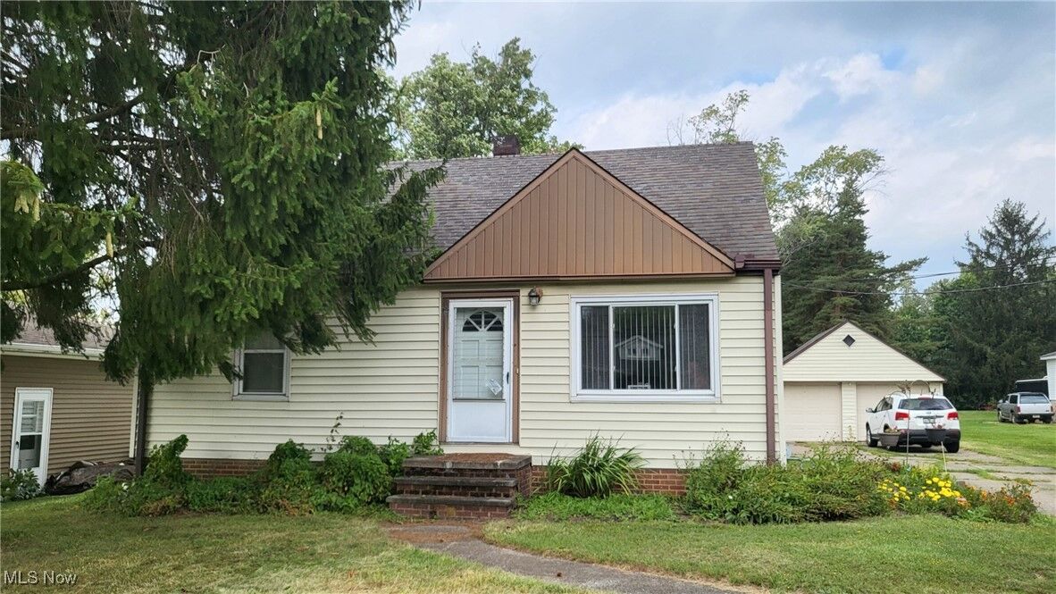 Property Photo:  11000 W Sprague Road W  OH 44130 
