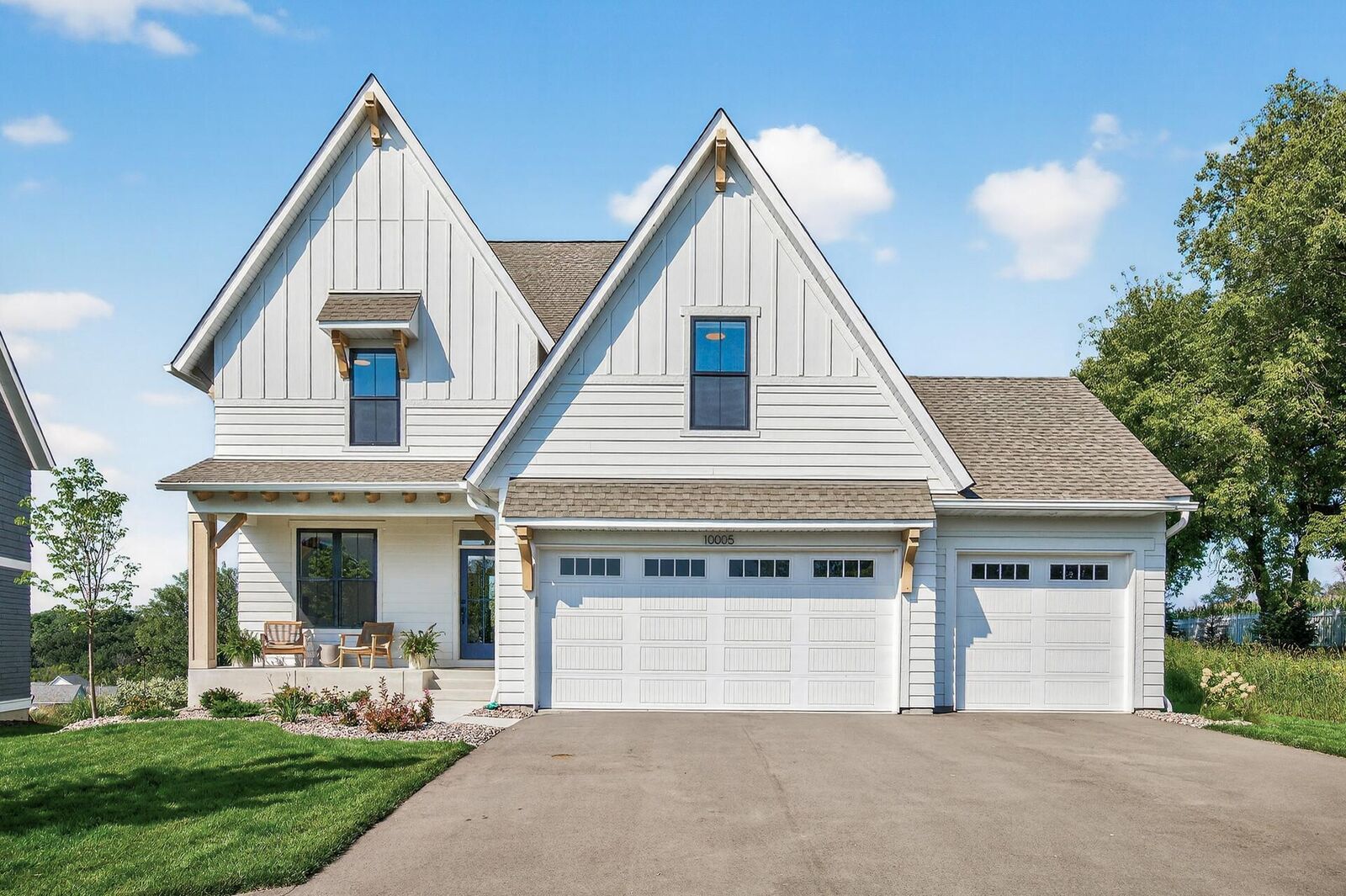 Property Photo:  10005 Highpoint Drive  MN 55318 