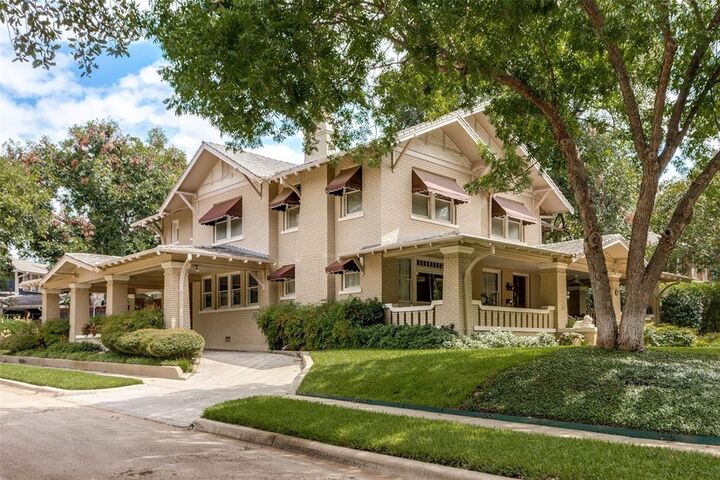 Property Photo:  1351 Mistletoe Drive  TX 76110 
