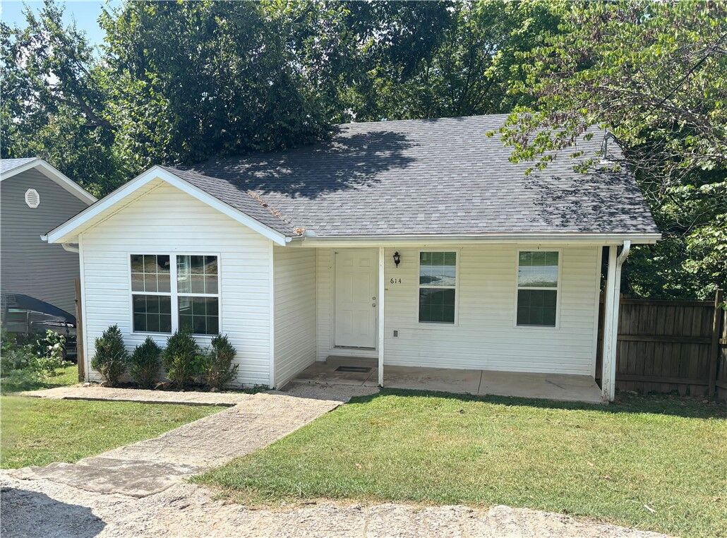 Property Photo: 614 S Cresent Street AR 72756