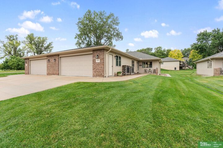 945 Southfork Road  Blair NE 68008 photo