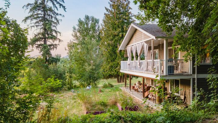 1121 Shuswap Street SW  Salmon Arm BC V1E 1J3 photo