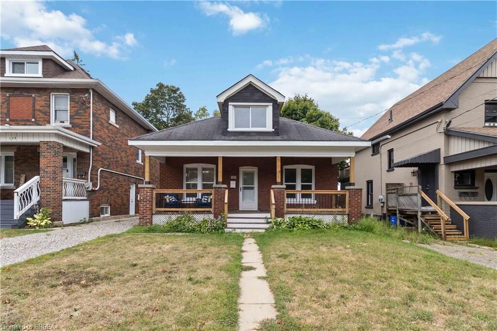 Photo de la propriété: 132 Dundas Street ON N3R 1S5