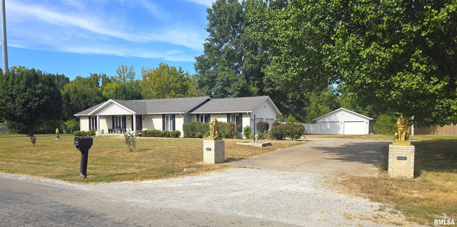 Property Photo: 207 Bob A Rosa Avenue A IL 62966
