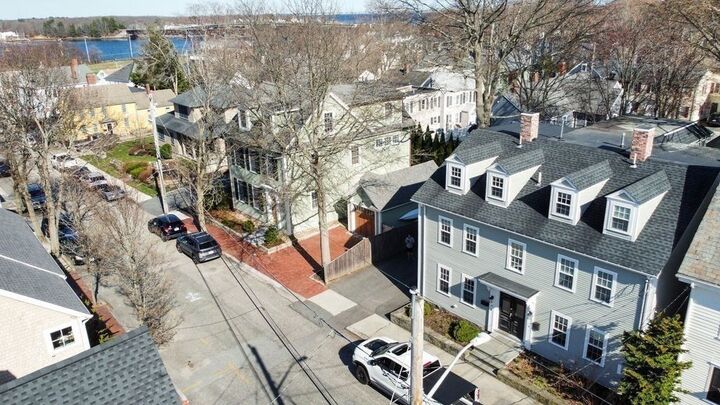 Property Photo: 27 Warren St 1 MA 01950