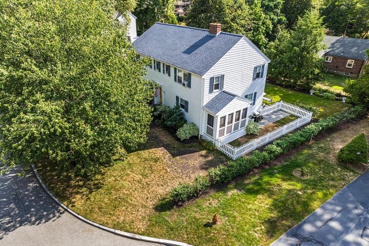 Property Photo:  4 Oakland Cir  MA 01890 