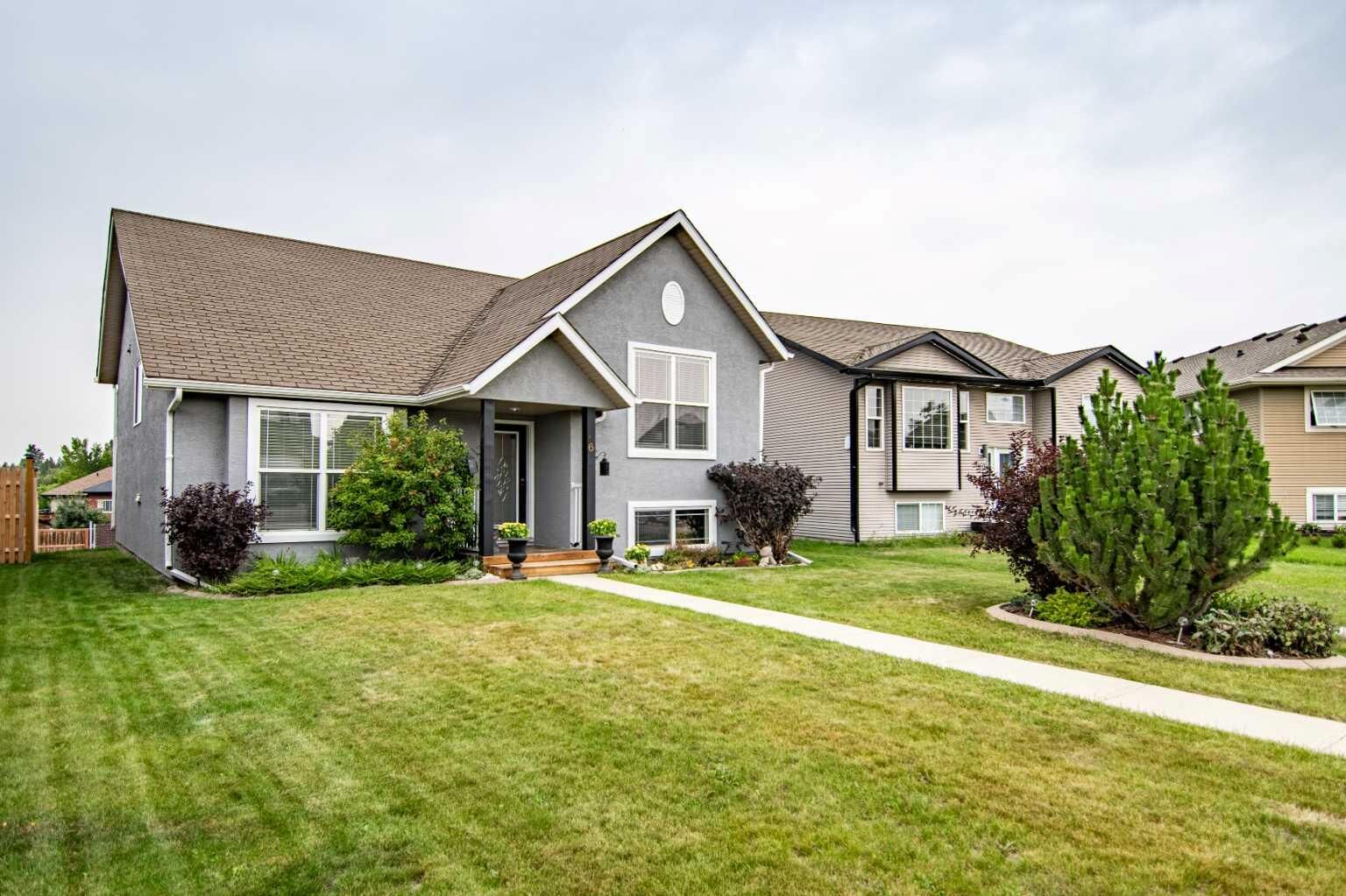 Property Photo:  6 Rolling Hills Bay  AB T0M 0J0 