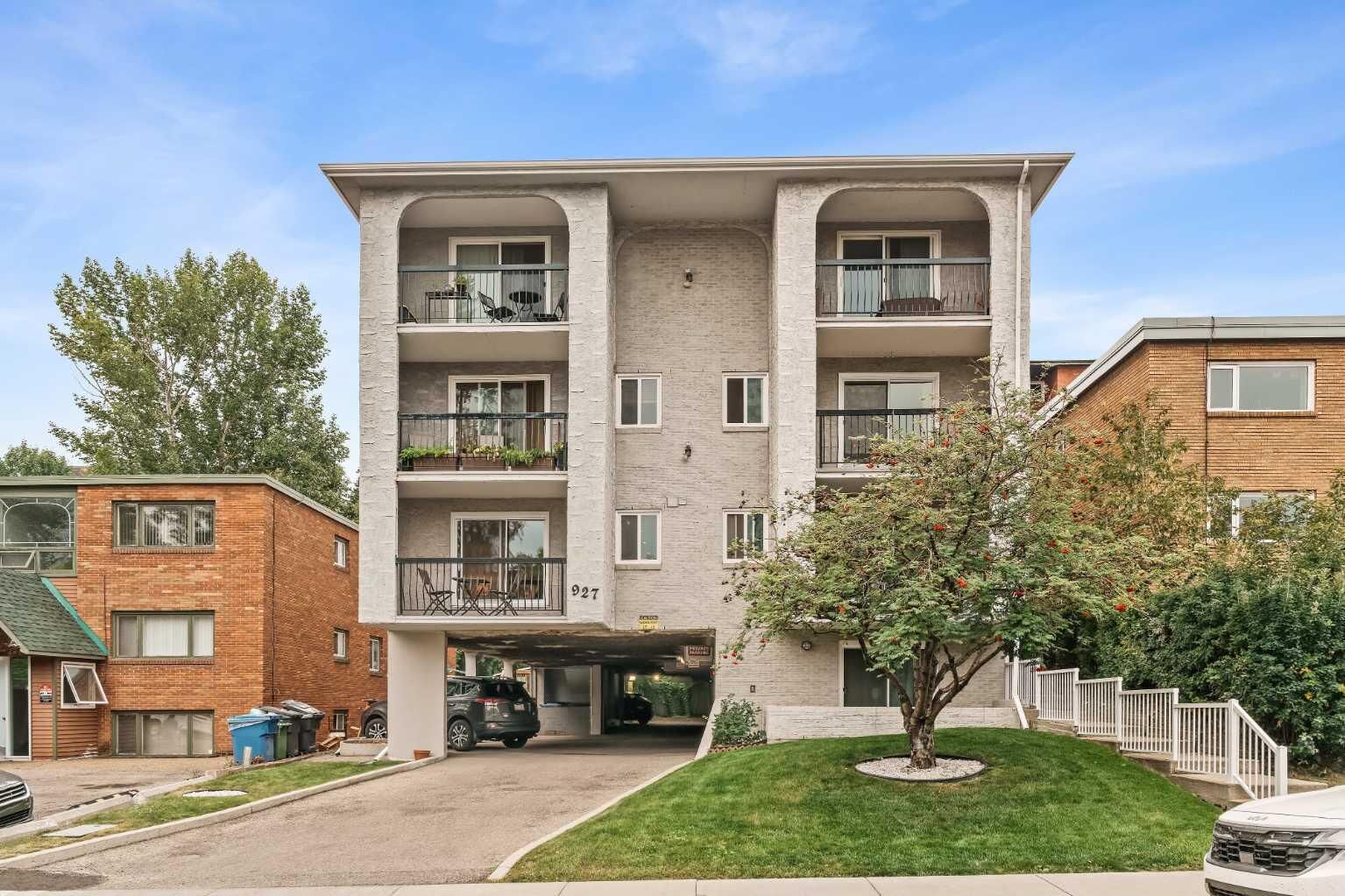 Property Photo: 927 19 Avenue SW 3 AB T2T 0H8