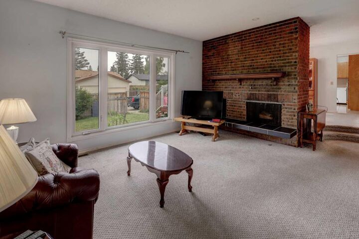 Property Photo: 315 Manora Road NE AB T2A 4R7