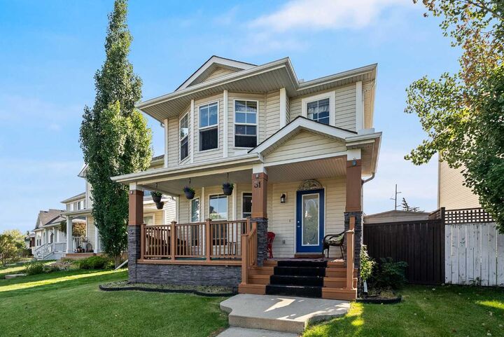 31 Inverness Grove SE  Calgary AB T2Z 3K3 photo