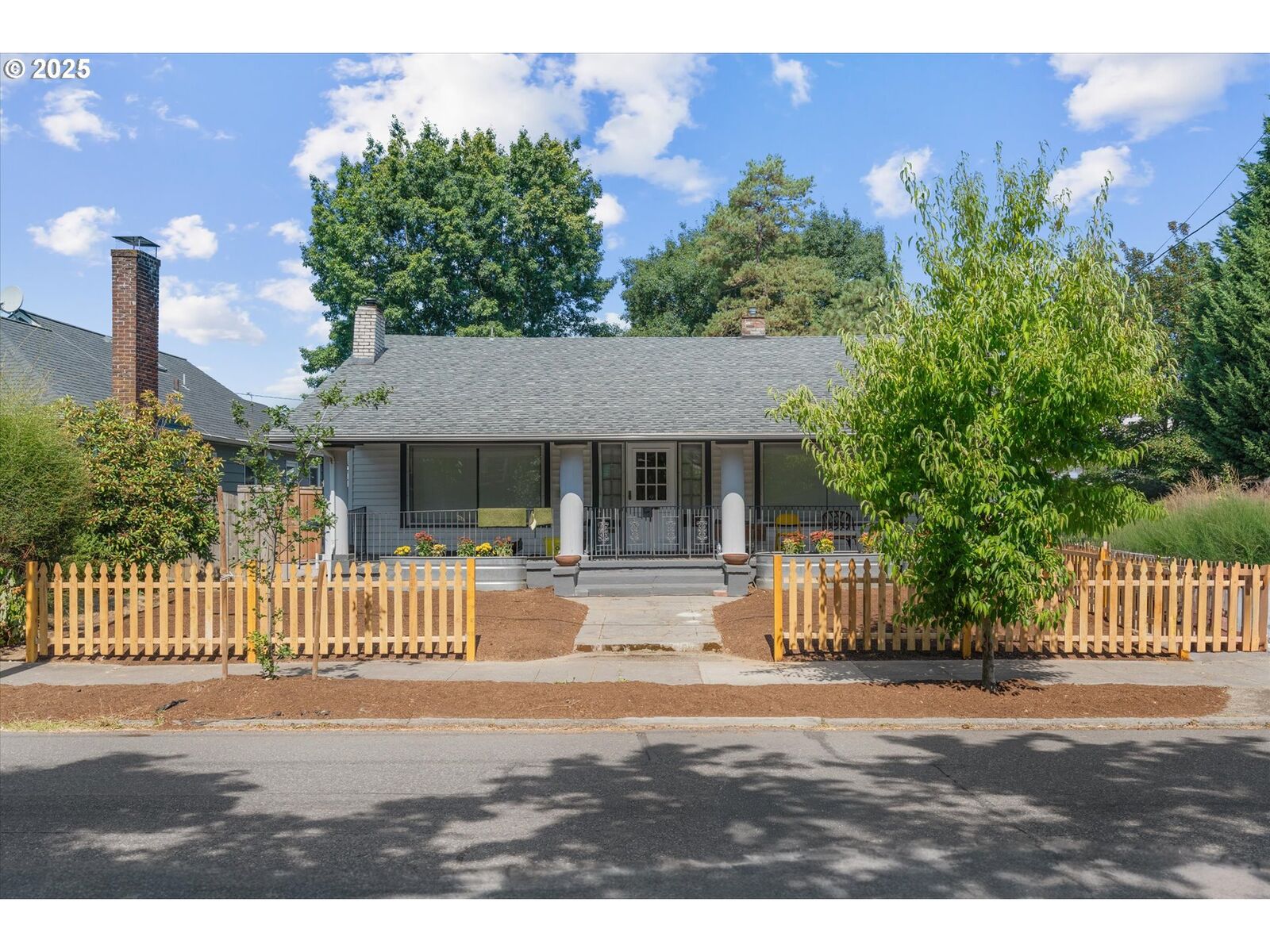 Property Photo: 3415 NE Killingsworth St OR 97211
