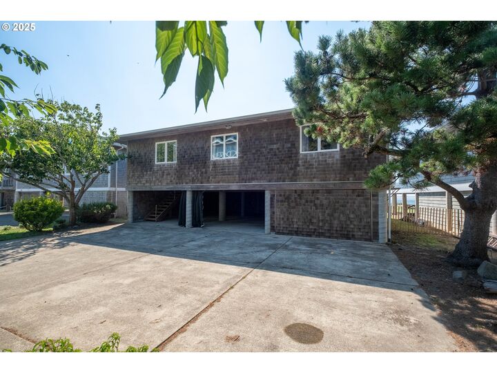 Property Photo:  925 Happy Camp Rd  OR 97141 