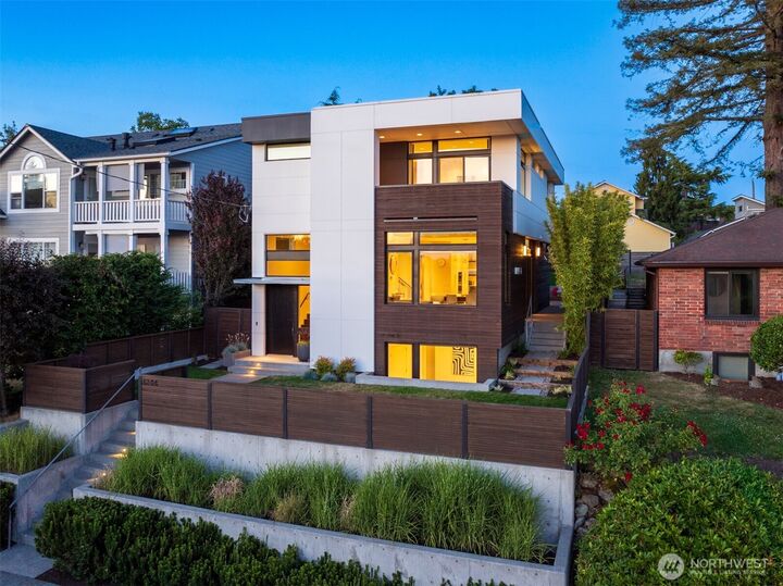 8244  2nd Avenue NE  Seattle WA 98115 photo