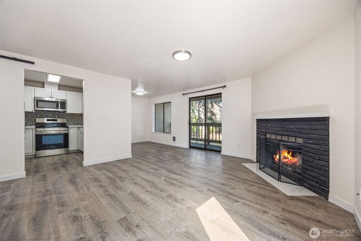 17509  118th Avenue SE C11  Renton WA 98058 photo