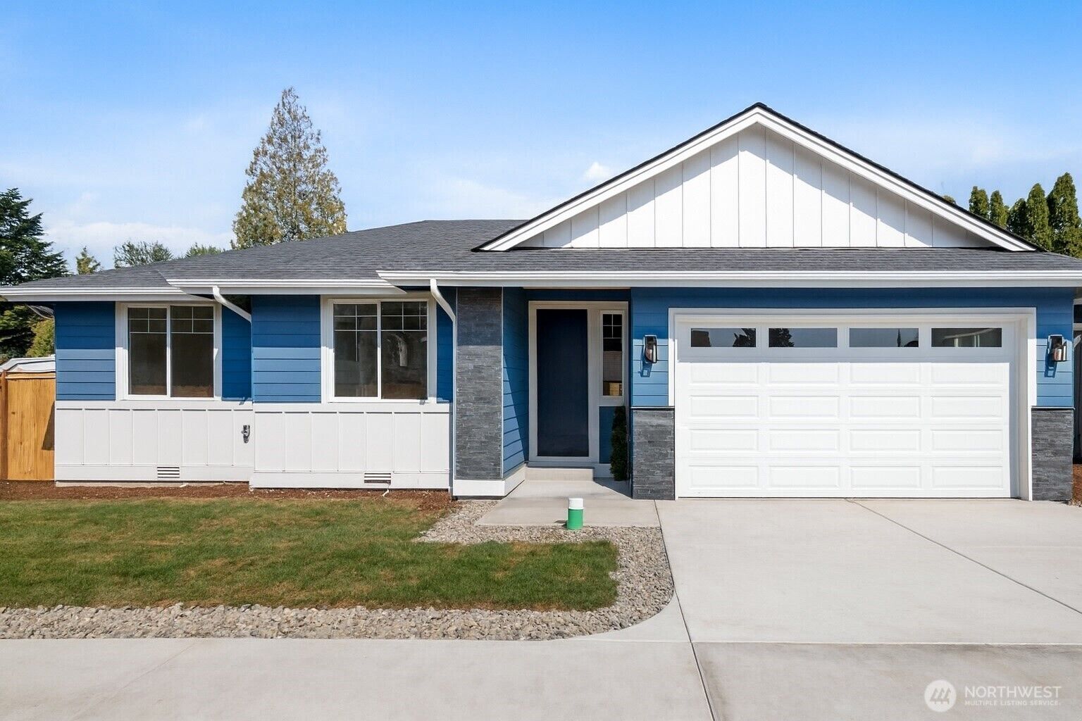 Property Photo: 10925 6th Avenue W C WA 98204