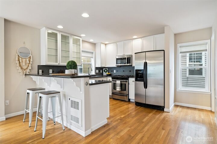 Property Photo: 1512 NW 57th St B WA 98107