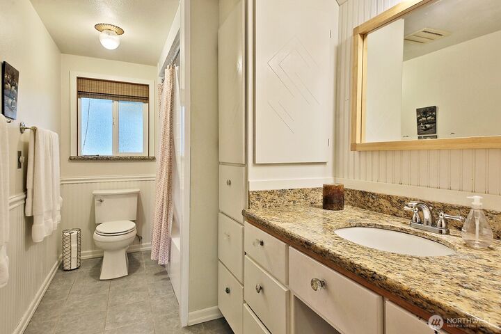 5970  Maxwelton Road  Clinton WA 98236 photo