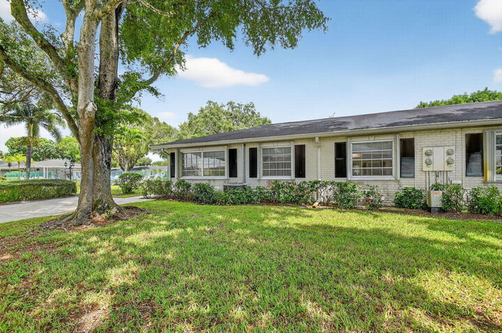 Property Photo:  10138 S 45th Terrace  FL 33436 