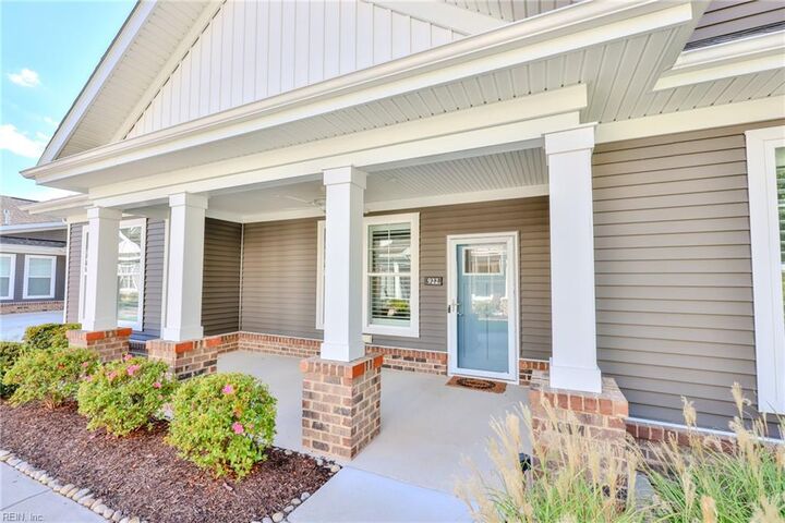 Property Photo: 922 Biltmore Way VA 23320