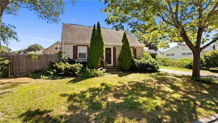 Property Photo:  40 Pilgrim Drive  RI 02852 