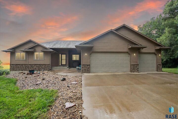 25757 Kiwanis Ave  Renner SD 57055 photo