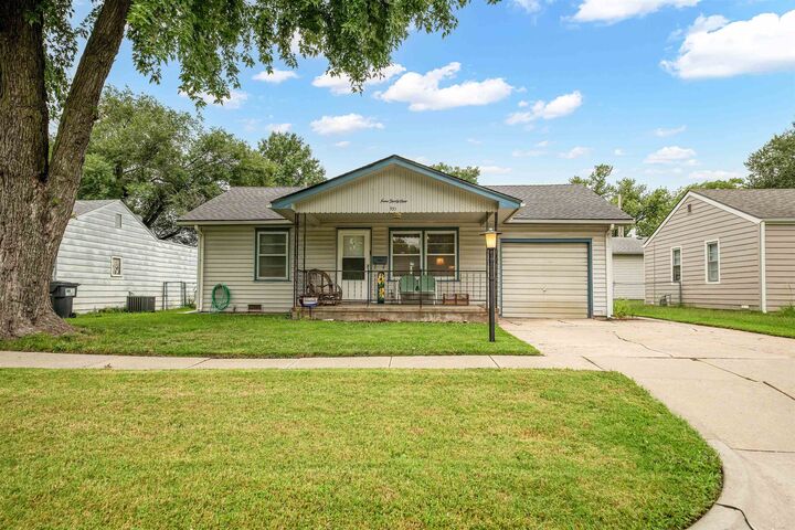 Photo de la propriété:  931 Waverly St  KS 67218 