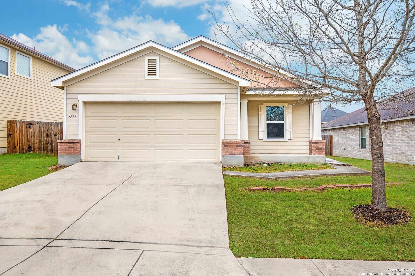 Property Photo: 9711 Copper Rock TX 78109