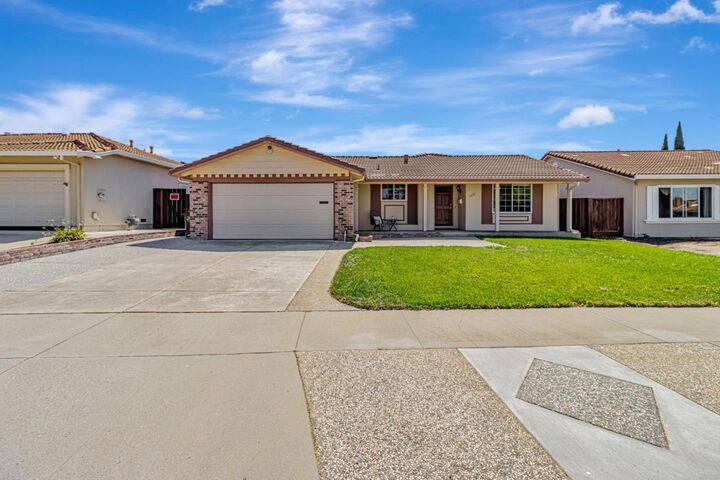 Property Photo:  2850 Glen Heather Drive  CA 95133 