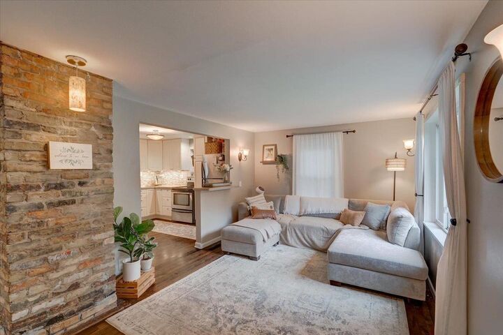 Property Photo: 5521 Gettle Avenue WI 53705