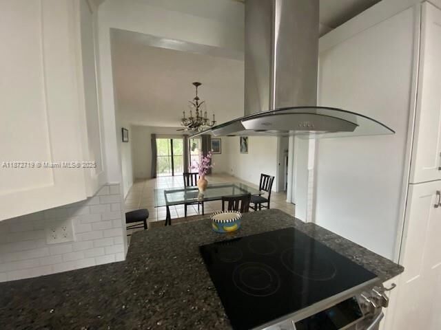 Property Photo:  437 Lakeview Dr 201  FL 33326 
