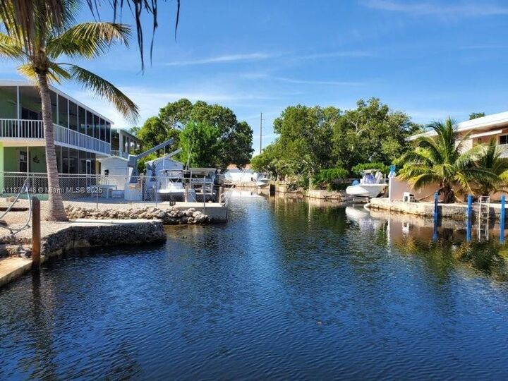 Property Photo:  135 Peace Ave  FL 33070 